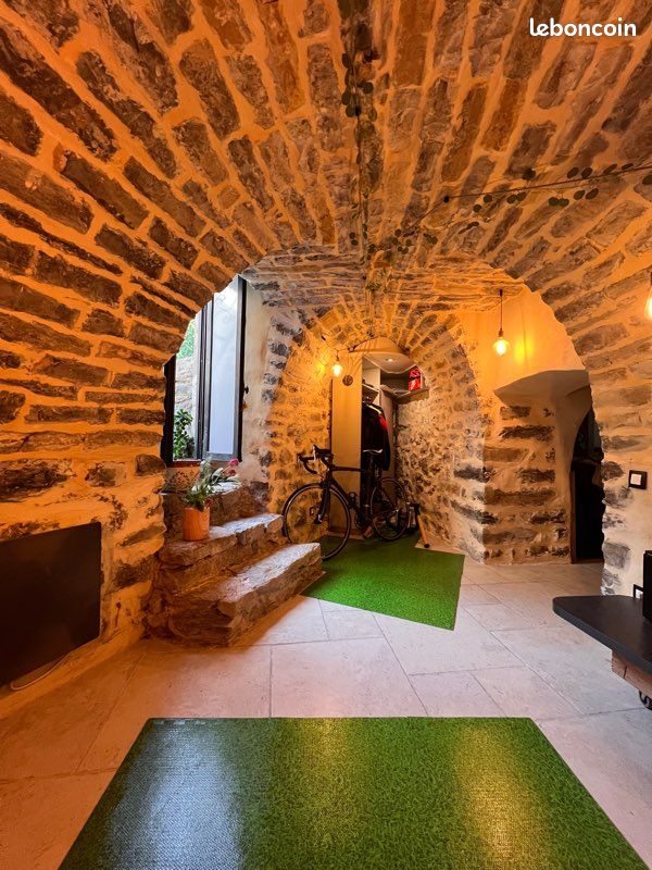 Maison 7 pièces 180 m² · à Millau · 180 m² · 238 000 €
