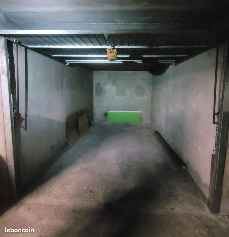 Box garage sécurisé Stationnement à 2 min gare Lyon Perrache (image 1)