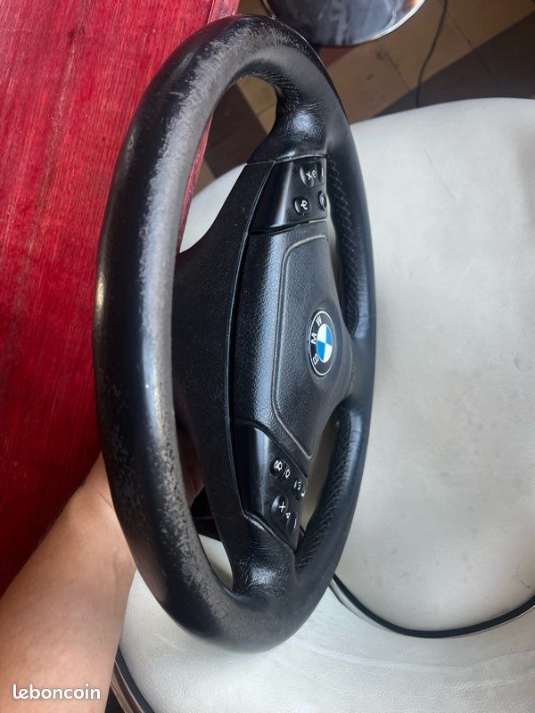 Volant e46 phase 1 réserver a lou trn (image 2)