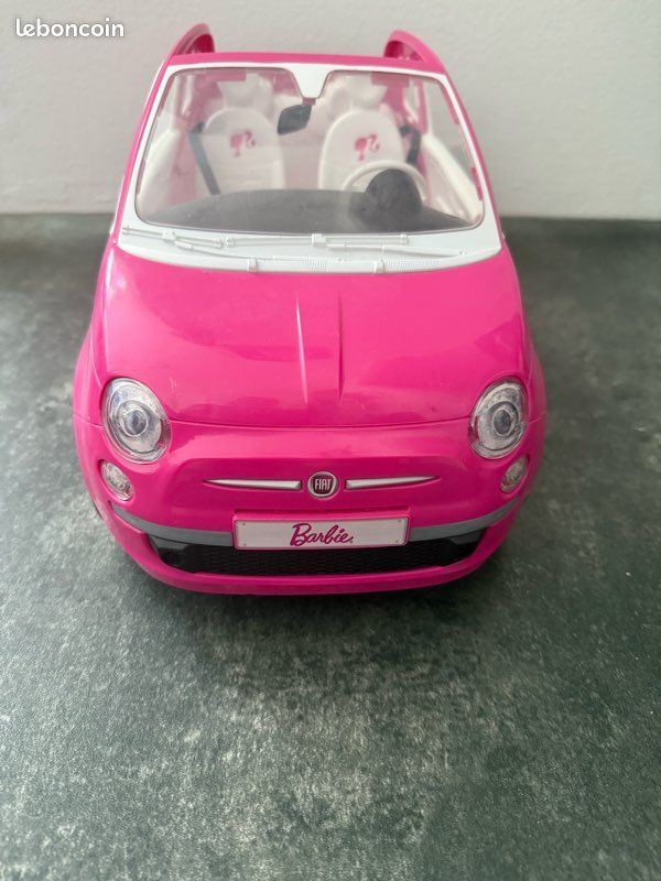 Barbie et sa Fiat 500, Cofret véhicule 4 Places Rose et poupée avec Habillage et Accessoires, Cadeau pour Enfants de 3 à 7 Ans, HGV03 (image 4)