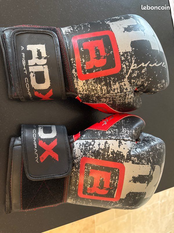Gants de boxe taille M de marque RDX en cuir 10 OZ (image 1)