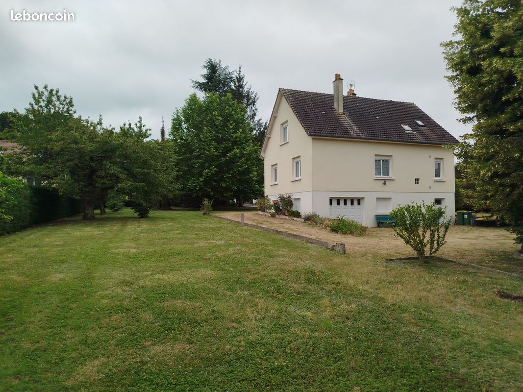 Maison 8 pièces 115 m² · à Chahaignes · 115,4 m² · 150 000 €