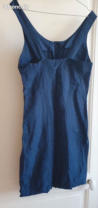 Robe bleue en lin (55%),taille 38
Neuve (image 2)