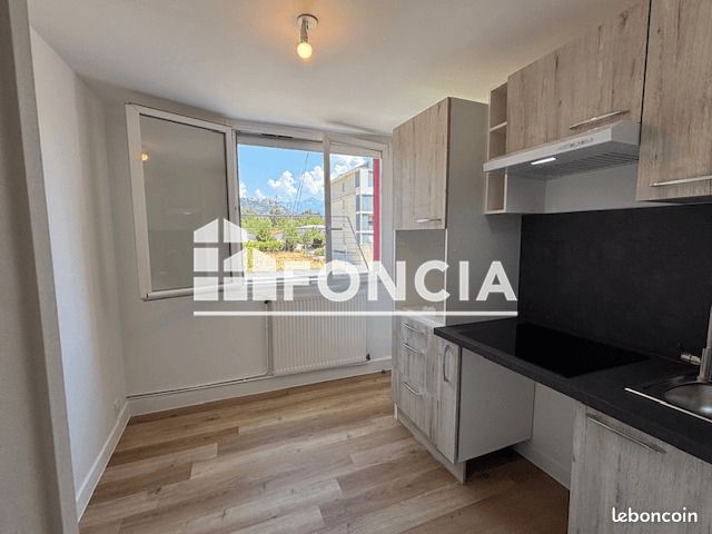 Appartement 3 pièces 53 m² · à Fontaine · 53 m² · 640 €