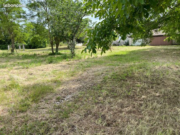 Terrain 933 m² Le Fouilloux