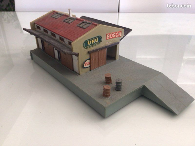 LEGO City - La Gare Centrale - Set de Construction 60469 pour Enfants à Partir de 7 Ans - La Poste