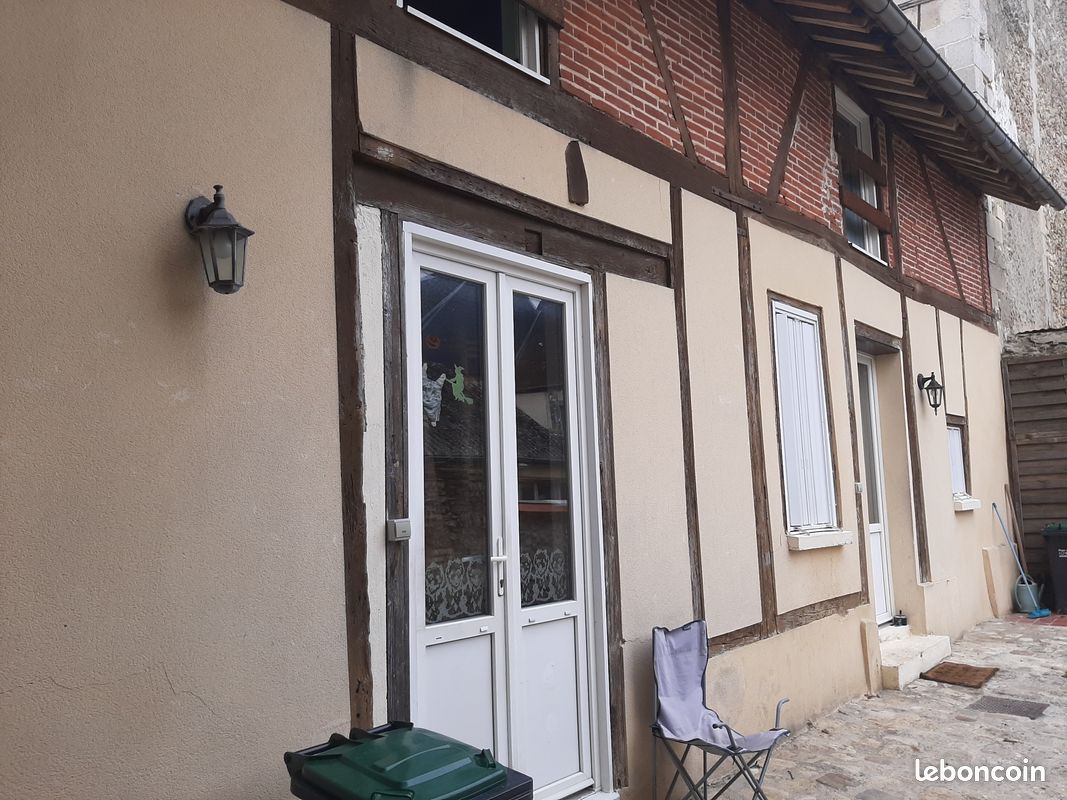 Appartement 7 pièces 107 m² · à Clermont · 106,7 m² · 210 000 €