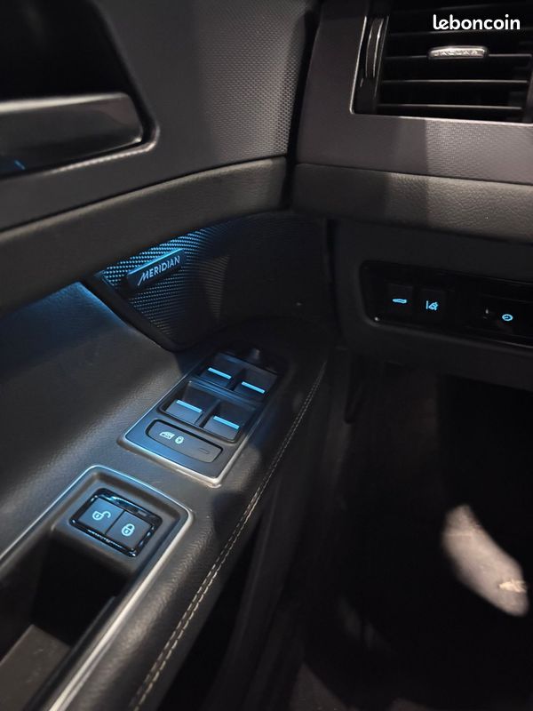 JAGUAR XF 3.0 D 300CH R-SPORT BVA - Entretien Jaguar - Carplay - Caméra de recul (image 20)