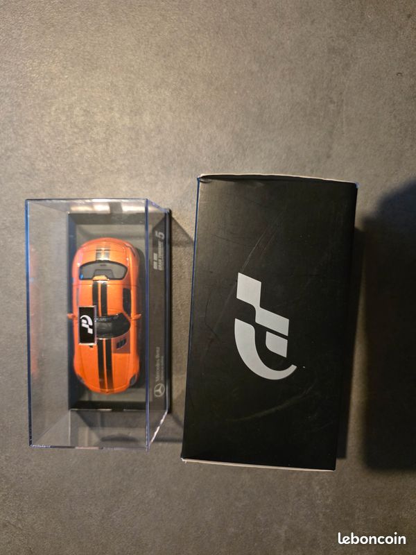 1/43 SCHUCO MERCEDES Benz SLS AMG rot B6 696 0025 EUR 28,90 - DE