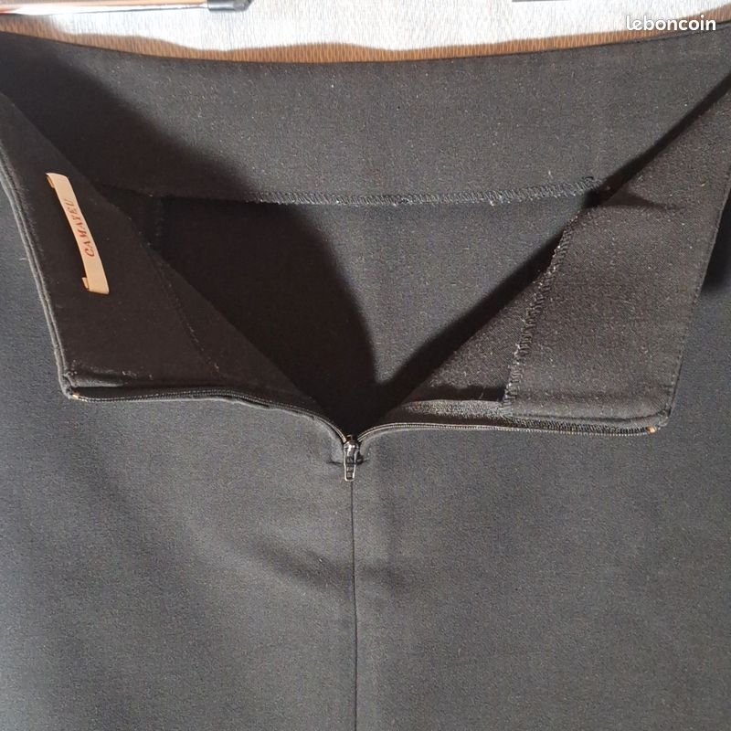 Mini-jupe noire , Camaïeu , taille M (image 3)