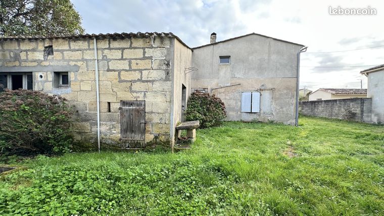 MOULON – Girondine en pierre à rénover, 170 m² + chais, fort potentiel