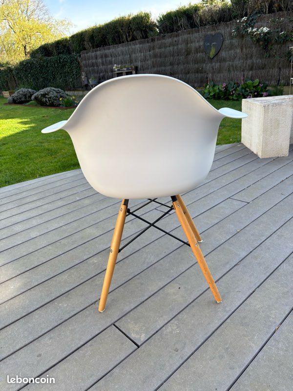 4 Chaises Armchair - blanches (image 3)