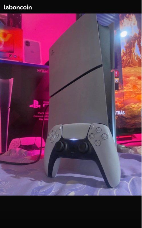 PlayStation 5 slime sans lecteur cd parfaite état vendu avec une manette (image 1)