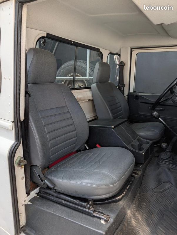 Land Rover Defender 110 Pick-Up 2.5 TD5 15P 122 Cv (image 10)
