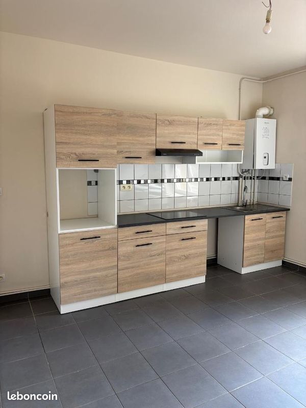 Appartement 3 pièces 71 m² · à Saint-Étienne · 71 m² · 615 €