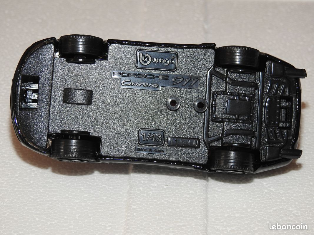 Voiture miniature PORSCHE 911 CARRERA 1/43 BURAGO AVEC SA BOITE (image 6)