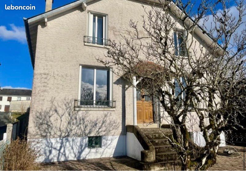 Maison 6 pièces 140 m² · à Arnac-Pompadour · 140 m² · 135 000 €