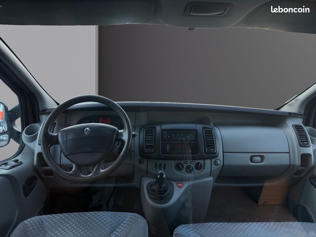 Renault trafic fourgon 2.5 dci 150 l1h1 1200 kg confort gn (image 2)