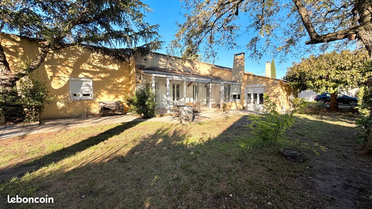 Maison 6 pièces 130 m² · à Monteux · 130 m² · 335 000 €