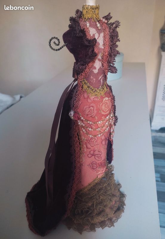 Manequin porte bijoux (image 2)