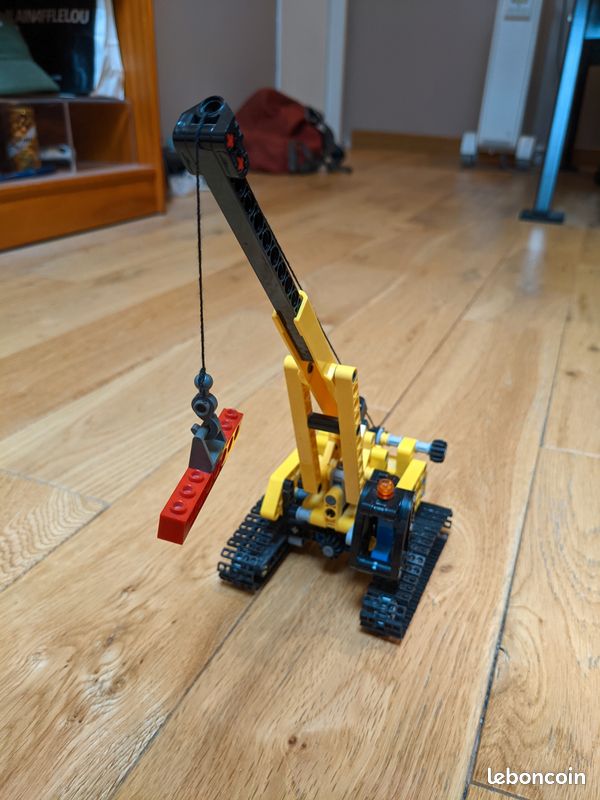 Lego Technic 9391 - Grue sur chenilles et bulldozer (set 2-en-1) (image 3)