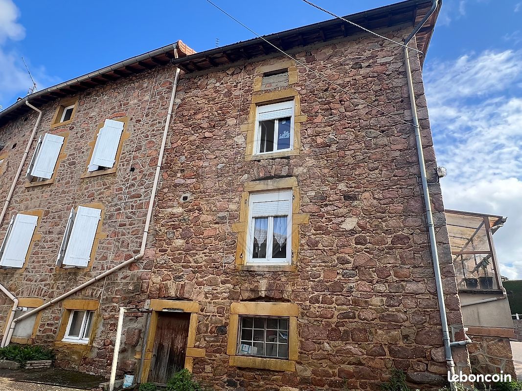 Maison 5 pièces 100 m² · à Cours · 100 m² · 76 000 €