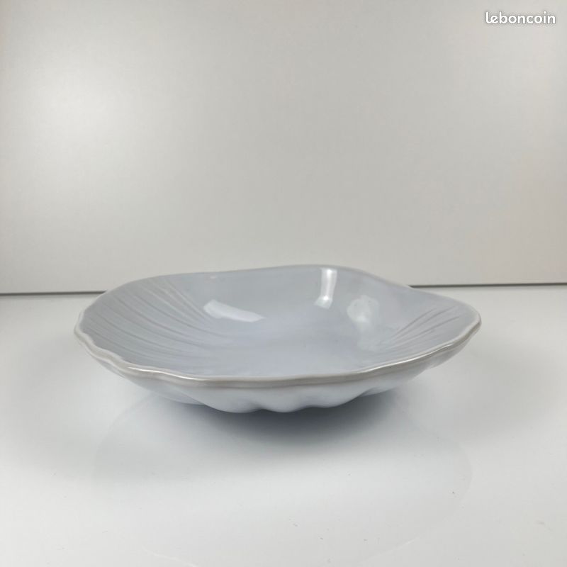 Plat Emile Henry – Forme Coquille, Couleur Bleu, Occasion