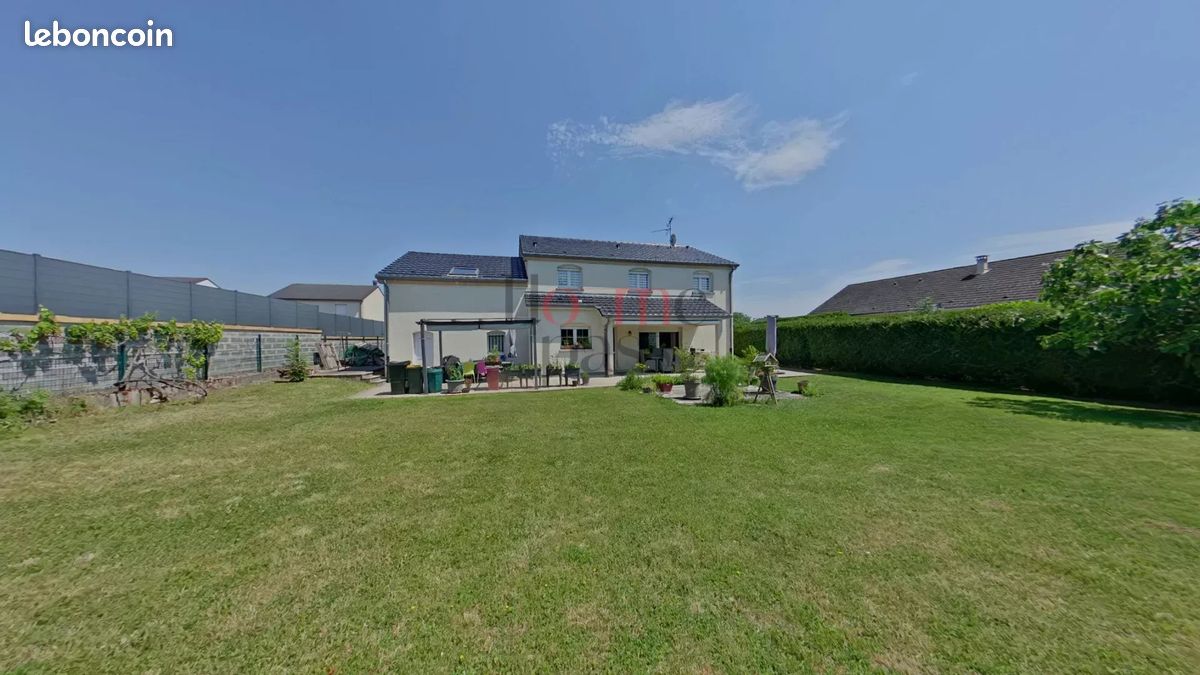 Maison 7 pièces 211 m² · à Trieux · 211 m² · 485 000 €