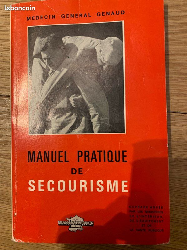 Livre ancien - Manuel du secourisme (image 1)
