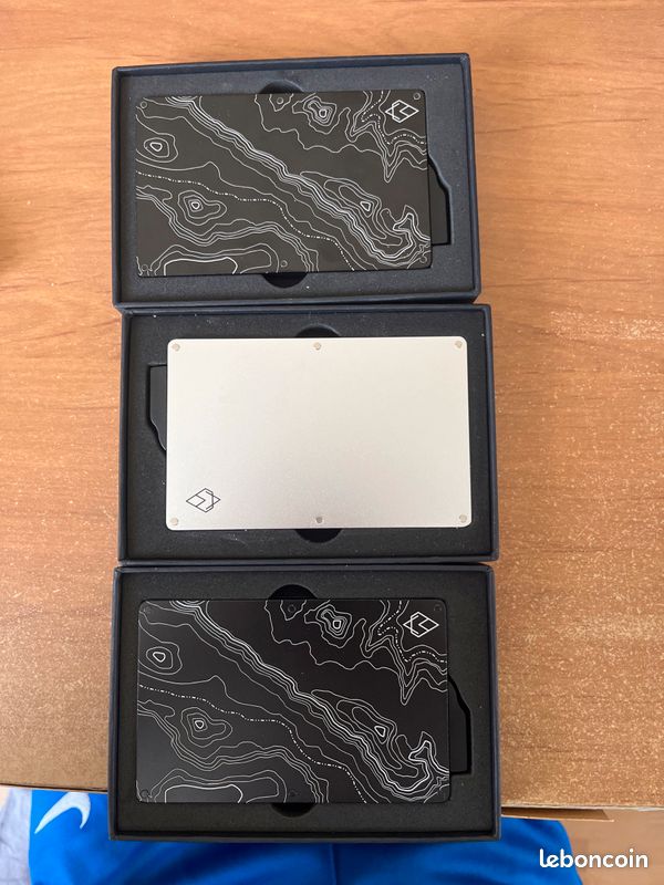 Lot de 3 porte cartes neufs jamais utilisés (image 1)