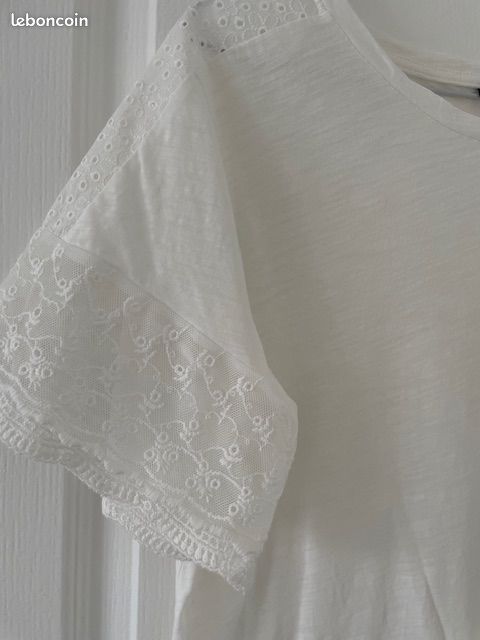 Tee shirt blanc Taille S (image 4)