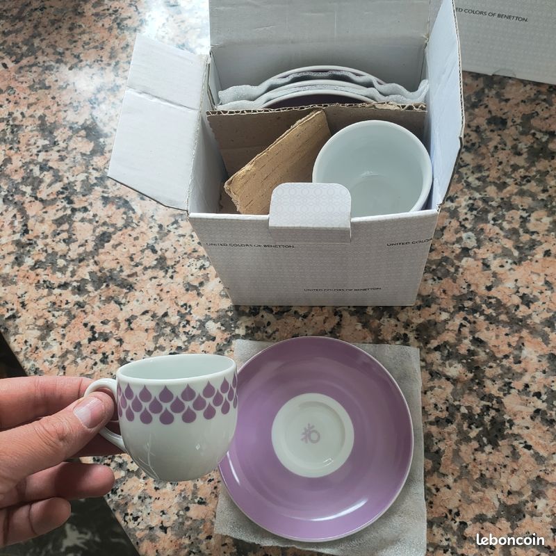 Lot de 4 tasses café et assiettes United colors of Benetton (image 1)