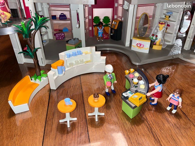 Table Ronde Playmobil Jaune Et Blanc – Magasin Centre Commercial 5485, Vintage