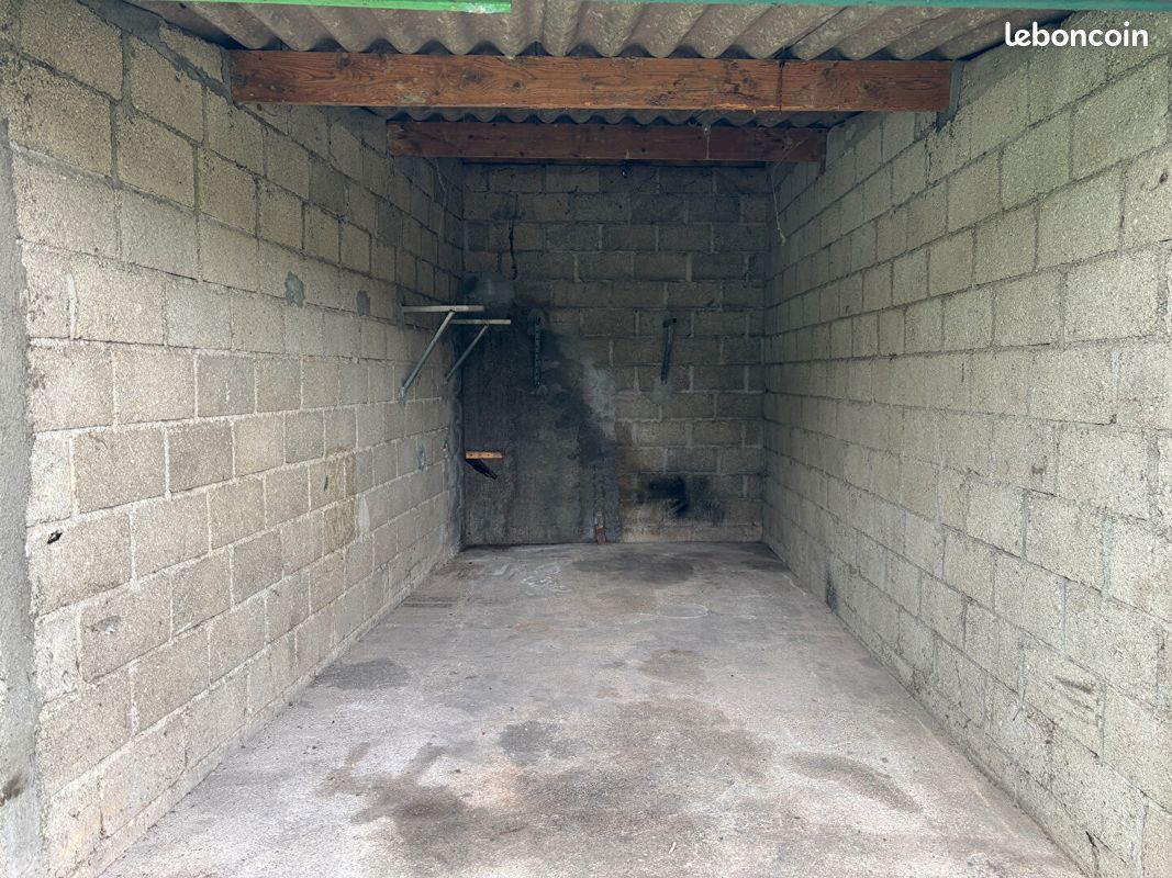 Parking/box 12 m² AUXERRE (image 1)