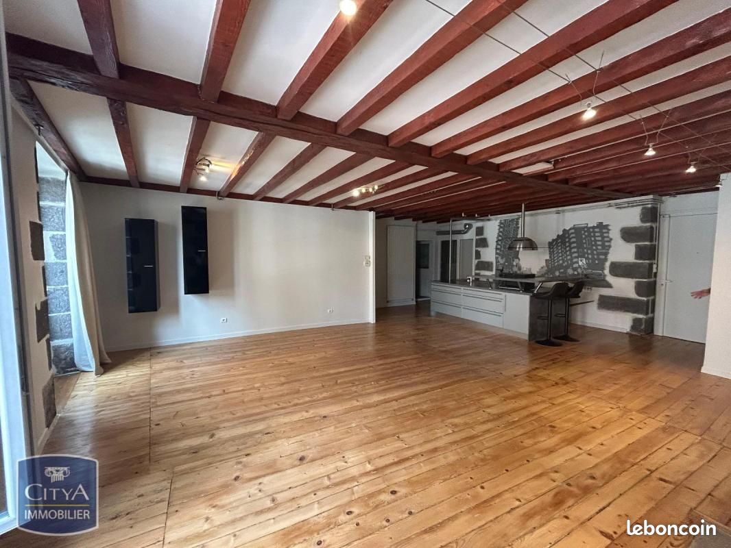 Appartement 3 pièces 96 m² · à Clermont-Ferrand · 96 m² · 990 €
