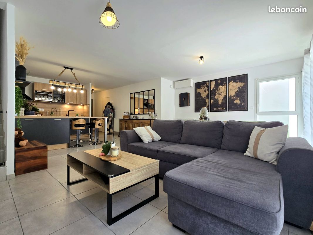 Maison 5 pièces 107 m² · à Sérézin-du-Rhône · 107 m² · 385 000 €