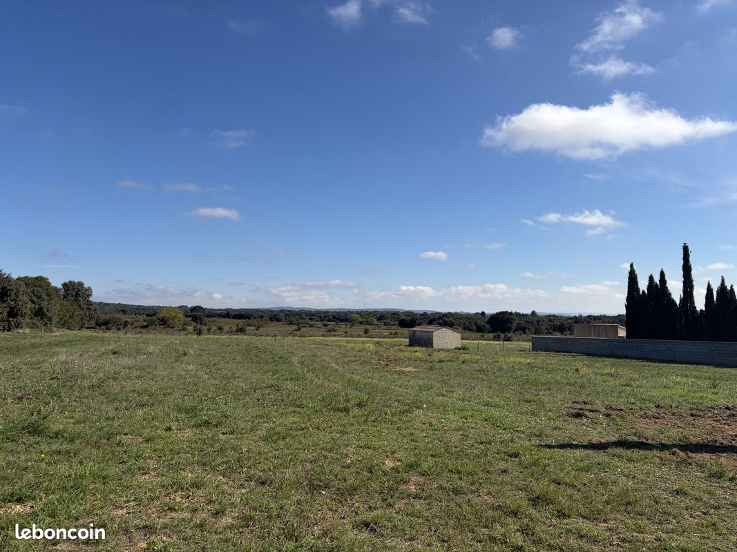 Terrain 255 m² · à Argilliers · 255 m² · 95 000 €