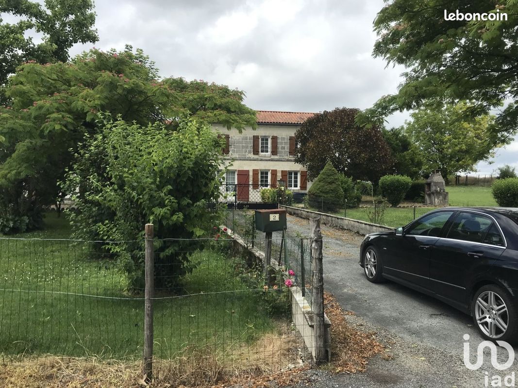 Maison 11 pièces 280 m² - Chalais 16210 (image principale 15)
