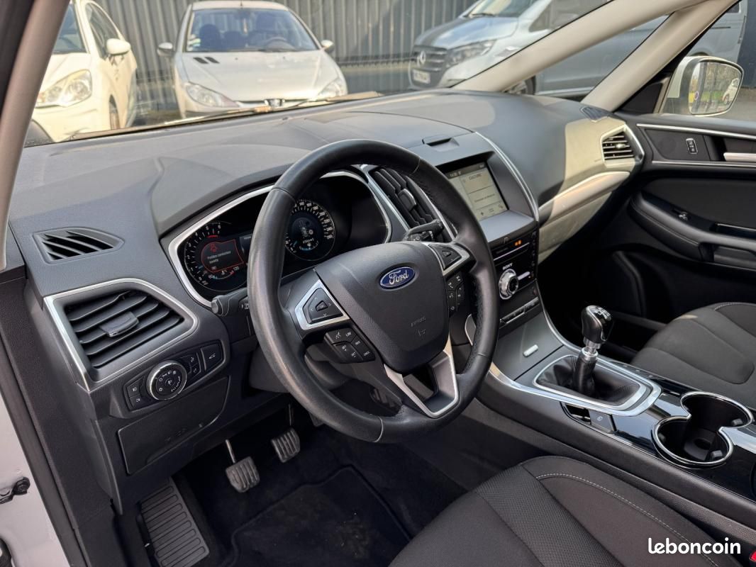 Ford S-Max Titanium 2,0 tdci 150ch (image 11)