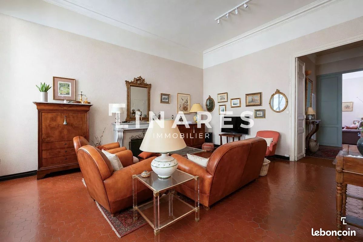 Appartement 6 pièces 161 m² · à Marseille · 161 m² · 550 000 €