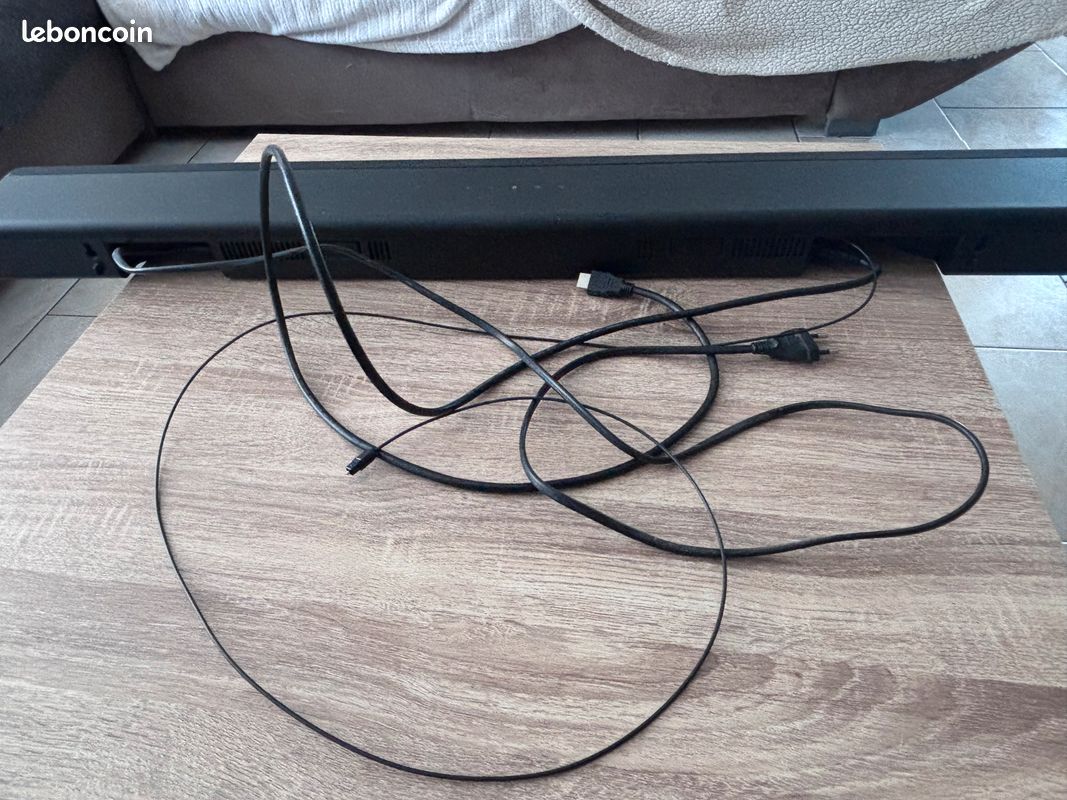 Barre de son Sony avec son caisson de basses et télécommande (image 2)