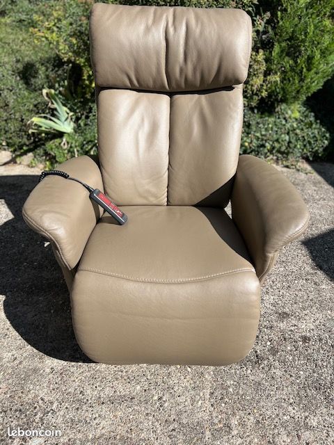 Fauteuil Relax électrique En Cuir S-LOUNGER 7363 Avec 3 Moteurs Et Fonction Cardio De La Marque Himolla