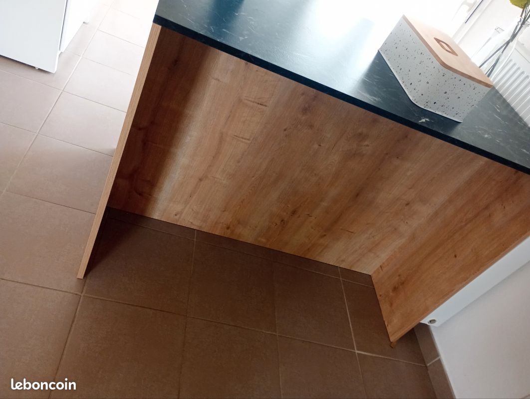 Îlot de cuisine comme neuf (image 3)