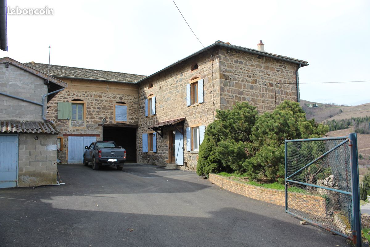 Maison 5 pièces 115 m² · à Vaux-en-Beaujolais · 115 m² · 1 300 €/mois