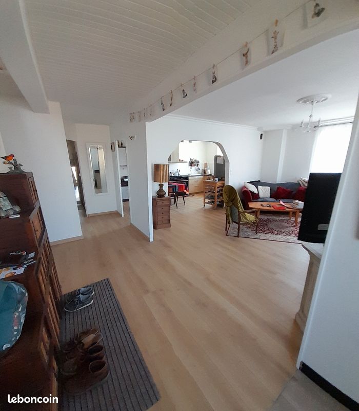 Maison 6 pièces 124 m² · à Moussac · 124 m² · 105 000 €