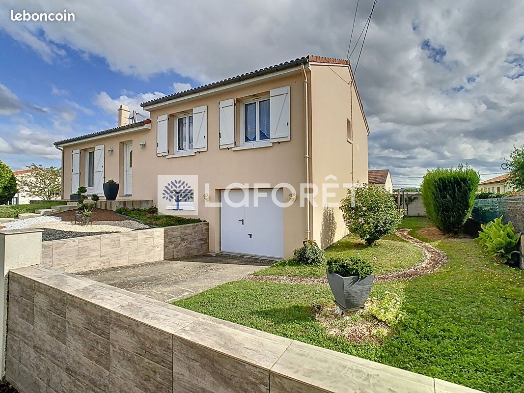 Maison 5 pièces 99 m² · à Nueil-les-Aubiers · 99 m² · 208 490 €