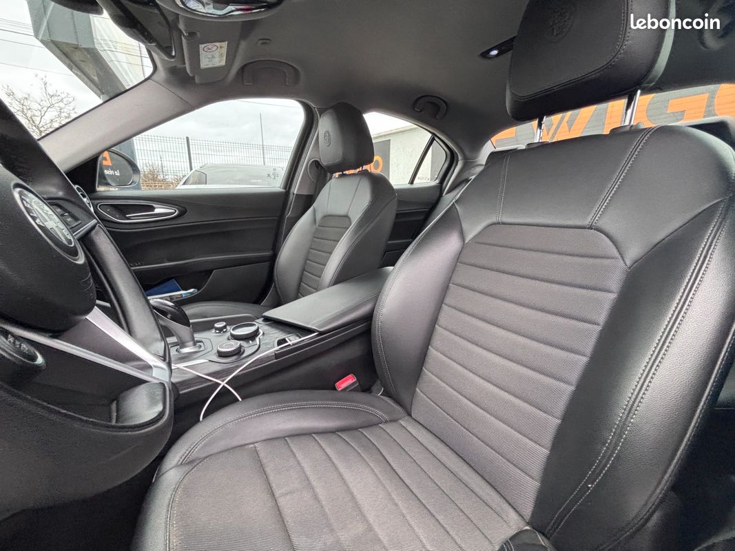 Alfa romeo giulia 2.2 jtdm 135 super bva (image 5)