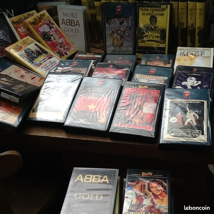 Cassettes VHS, films, chansons et séries télévisées collector (image 2)
