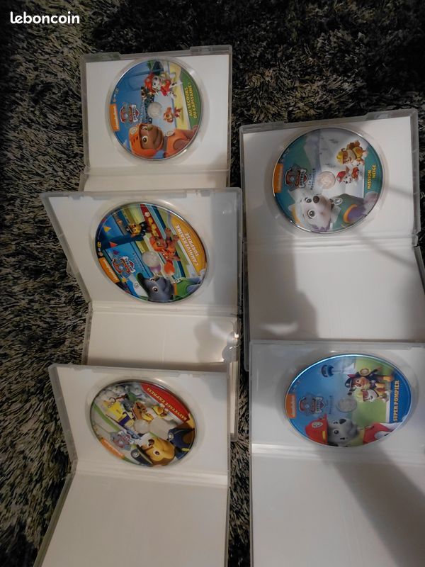 LOT de 5 DVD Pat Patrouille- Très bon état ( super pompier, mission neige, au secour du capitaine, l'anniversaire surprise, sauvetage express ) (image 5)