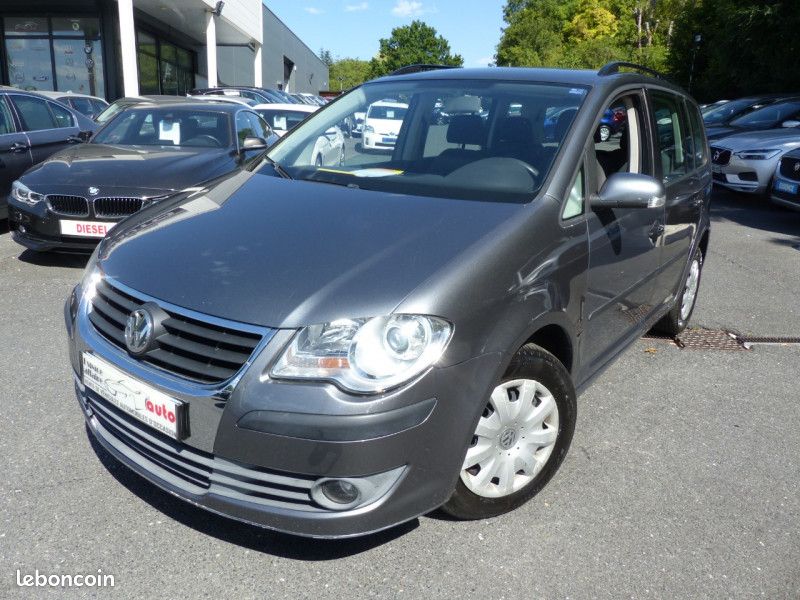 Volkswagen TOURAN 2.0 ECOFUEL TRENDLINE 7 PLACES (image 1)